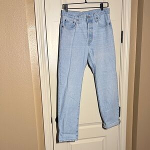 Levi's Women's Straight Leg Jeans in Light Blue